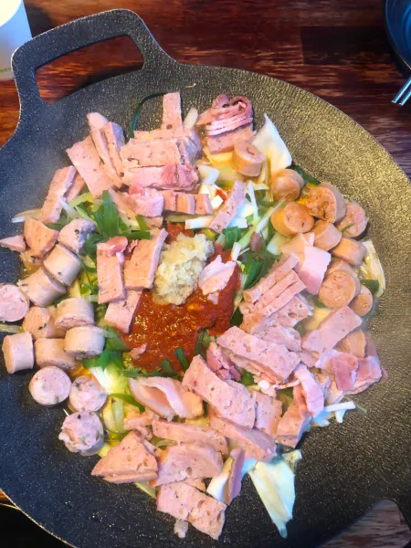 생생정보 대결 맛 대 맛 수제 햄부대찌개 vs 매운 돼지갈비찜