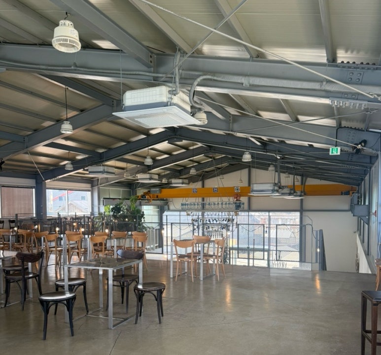 칠성조선소 2층