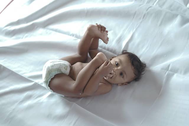 유아기의 소근육 발달을 돕는 집에서 할 수 있는 간단한 손가락 놀이법