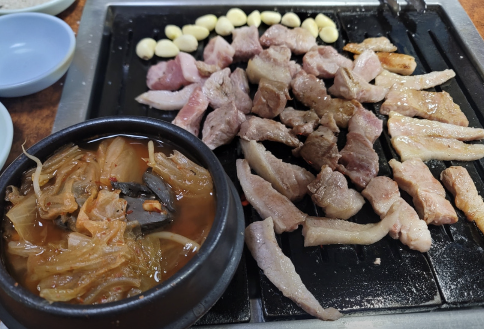 금순 할매 연탄불 돼지갈비