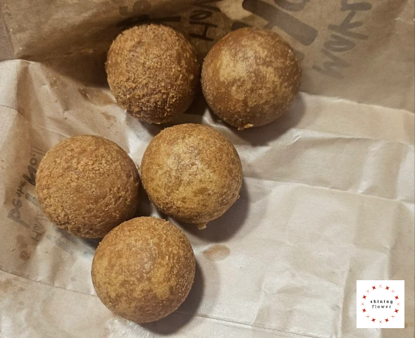 콰삭킹-치즈볼 세트-치즈볼 개봉 후