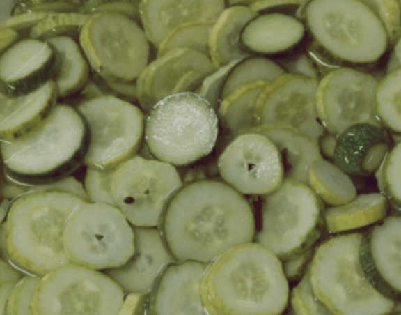 소금에-절여진-오이피클