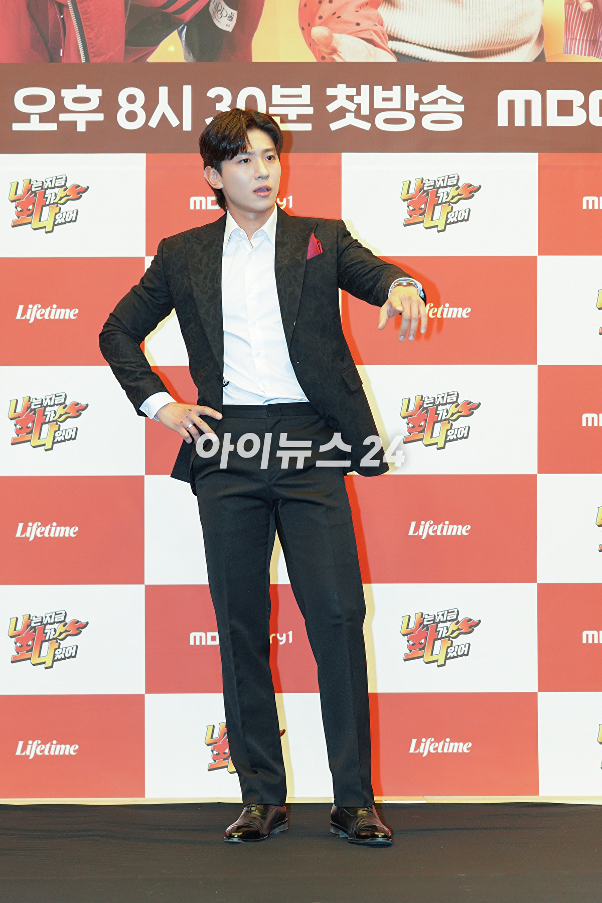 14일 서울 마포구 상암의 한 호텔에서 열린 &#39;나는 지금 화가 나있어&#39; 제작발표회에 덱스가 참여해 포토타임을 갖고 있다. [사진=MBC에브리원]