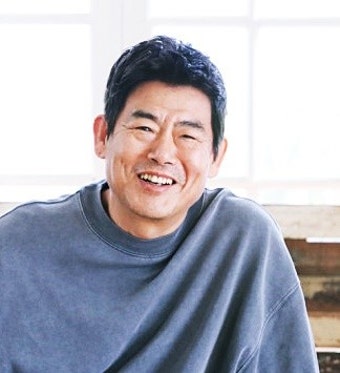 배우 성동일