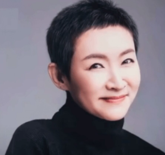 정애리-웃는사진