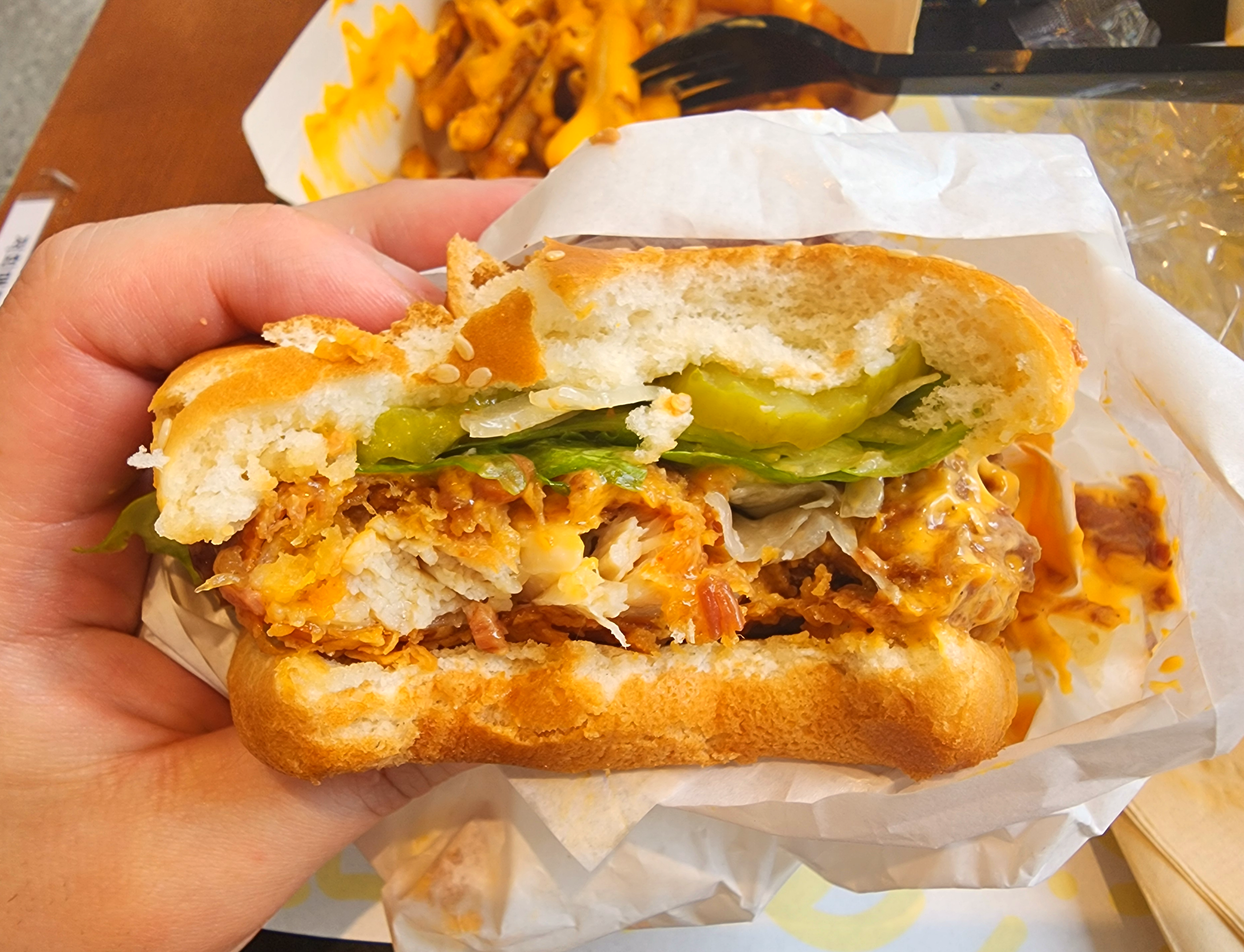 맘스터치_에드워드리싸이버거