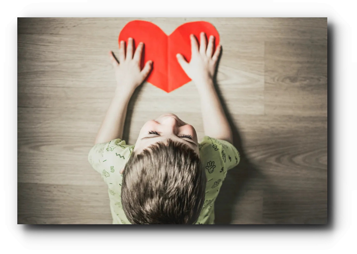 하트-들고있는-아이