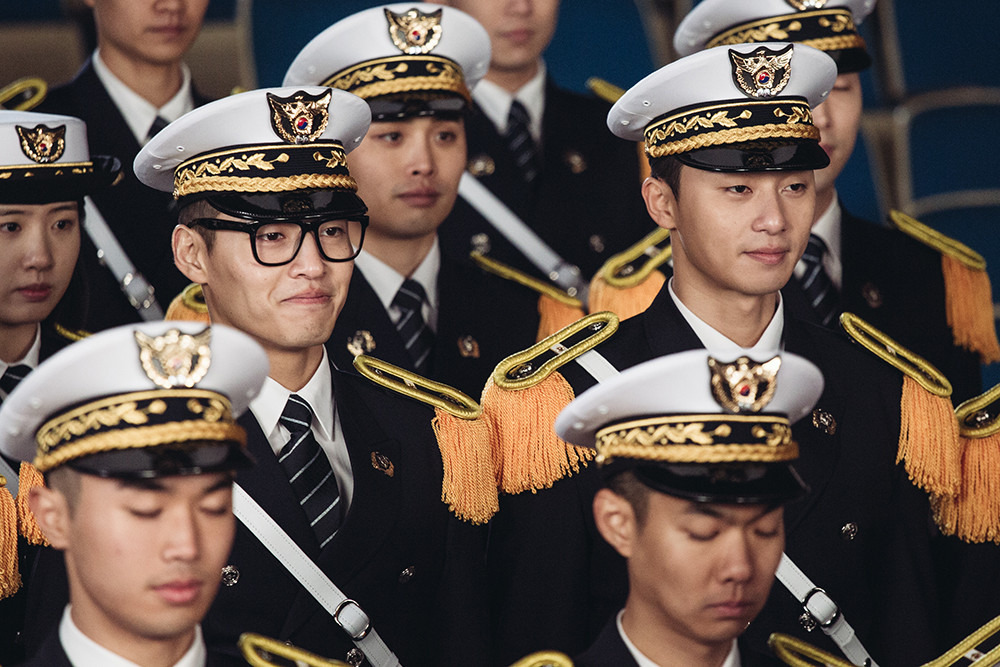 웃음 속 정의, 우정으로 완성된 수사, 사회문제를 찌른 청춘 — 영화 '청년경찰' 리뷰