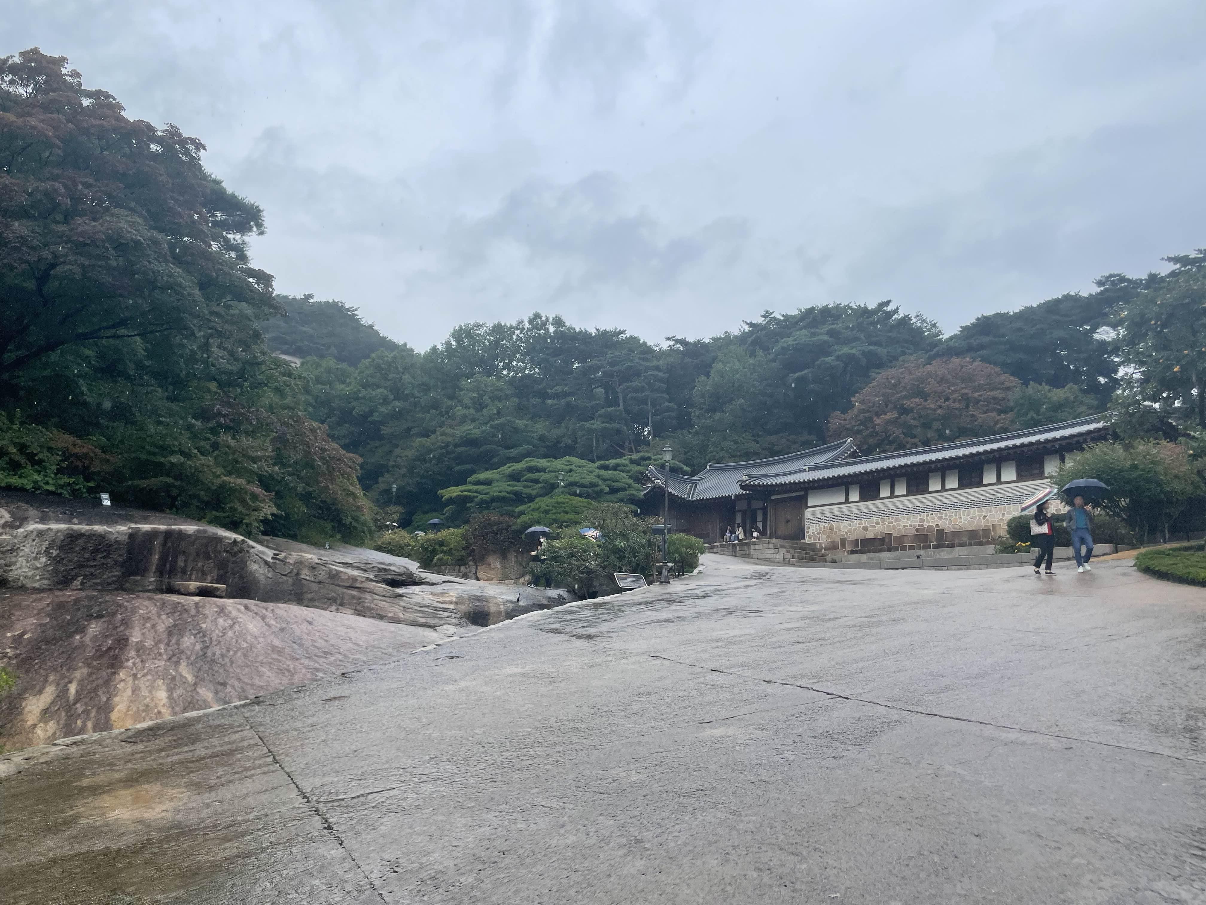 소수운렴 암각자