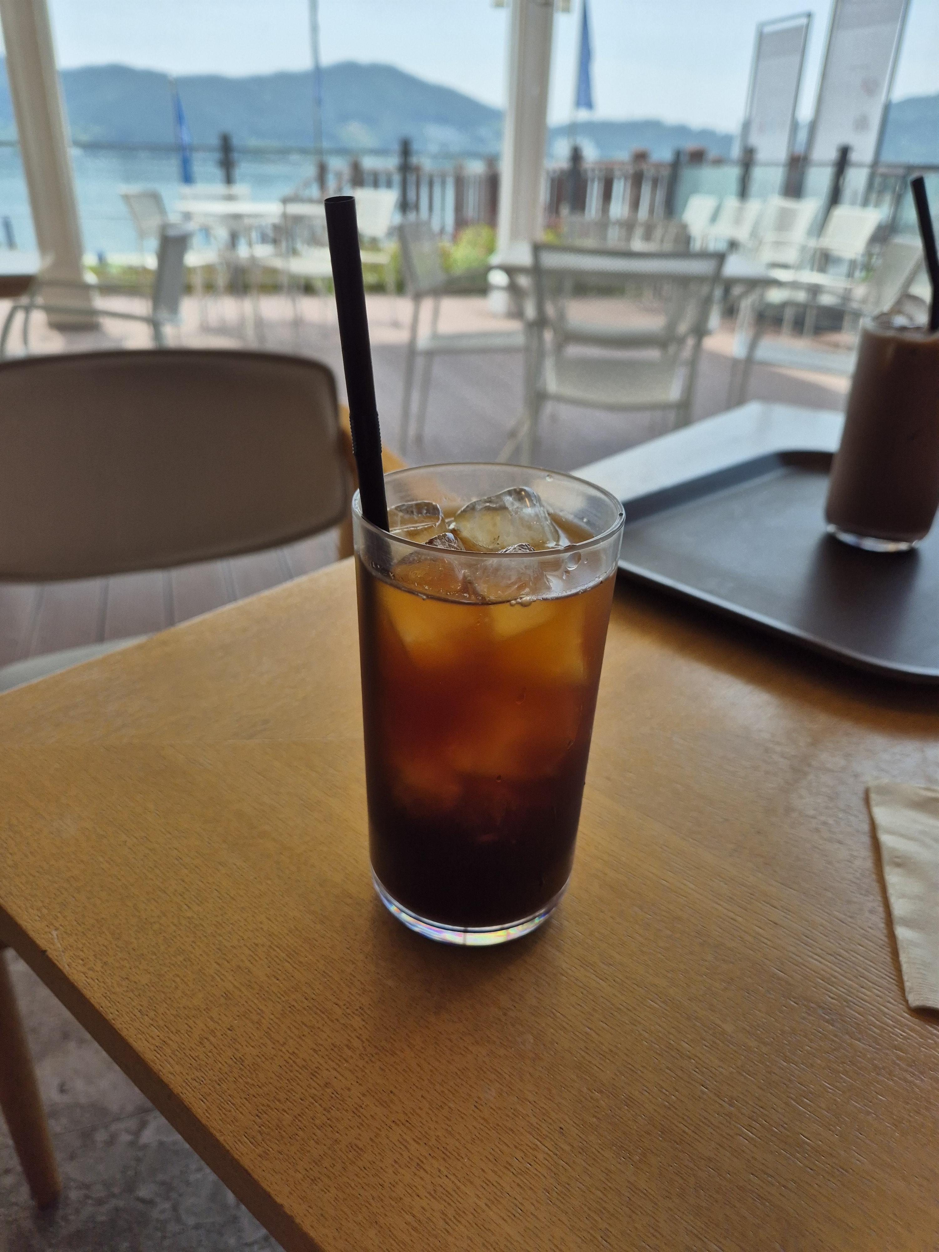 거제 소노캄 마리나 카페 아이스아메리카노