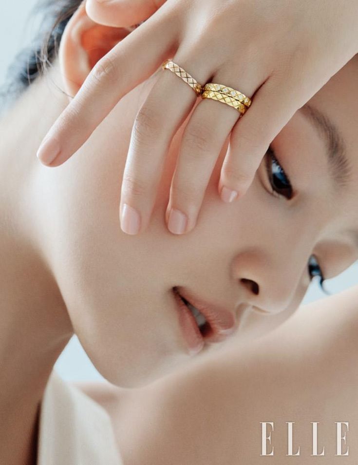 인적 네트워크의 결속과 귀인의 조력을 상징하는 촘촘한 다이아몬드 패턴 주얼리