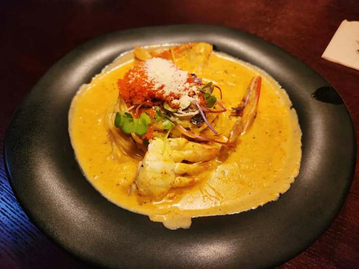 네모세모 천안 맛집 시몬스 닭다리 바비큐 스페셜 마녀의 촛불 샐러드 BBQ 맛있는 가게