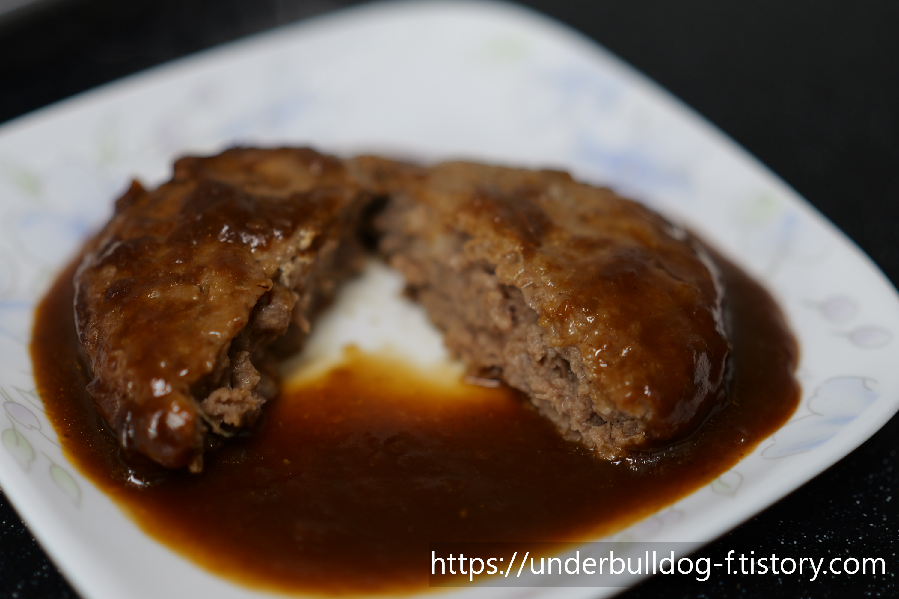 재구매 고민하게 된 냉동 함박스테이크 솔직 후기