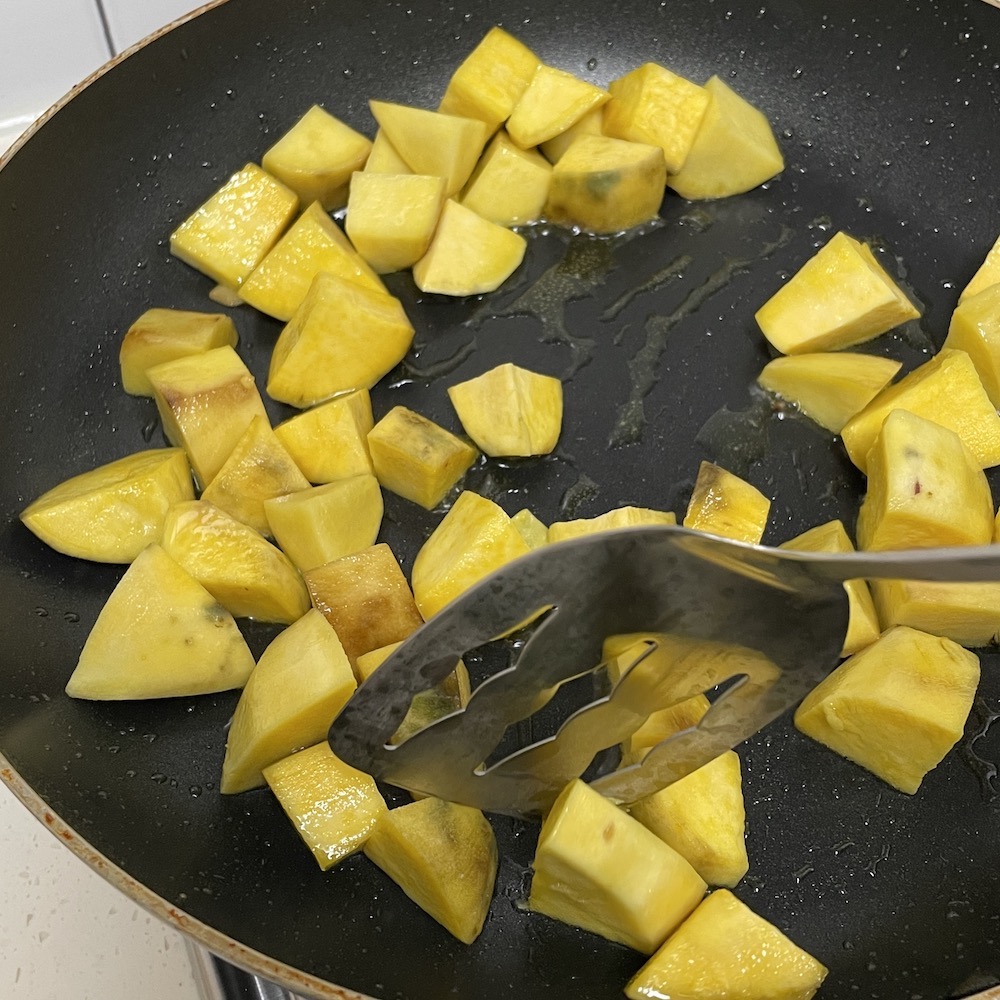 쉽게 만드는 고구마 맛탕 요리 레시피