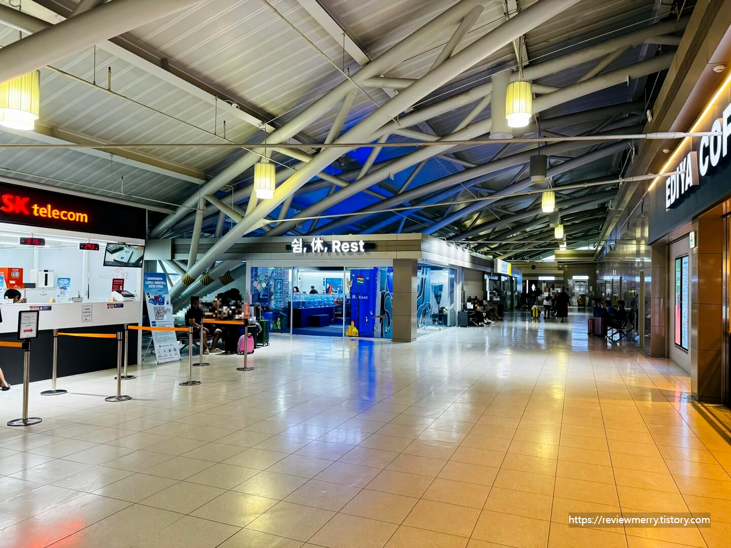 3층 쉼, 짐보관소 가는길