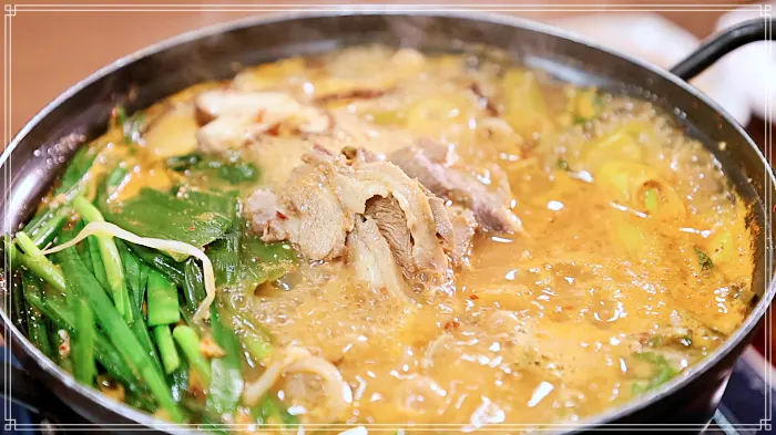 밀양 위양지, 퇴로리, 고가 마을 맛집 35년 외길 인생이 담긴 오리전골 한 상