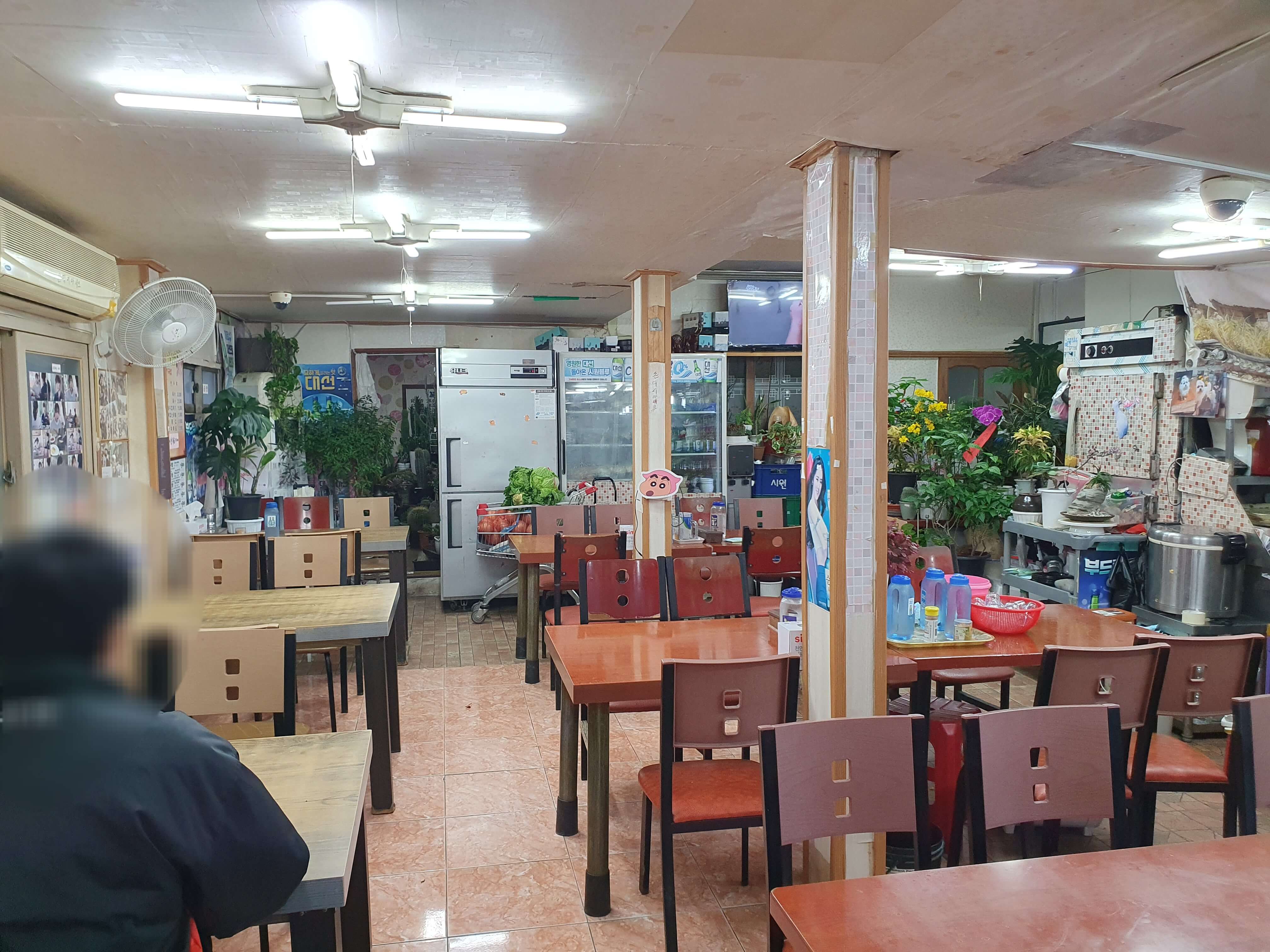 무진장돼지국밥 내부