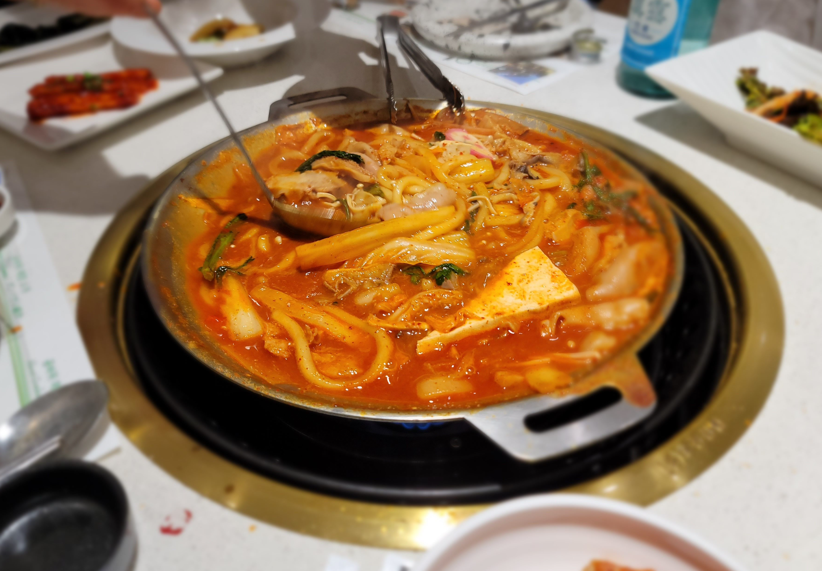 곰바위 곱창전골 이미지