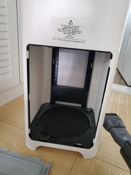 발뮤다 에어엔진 흡입구 먼지제거