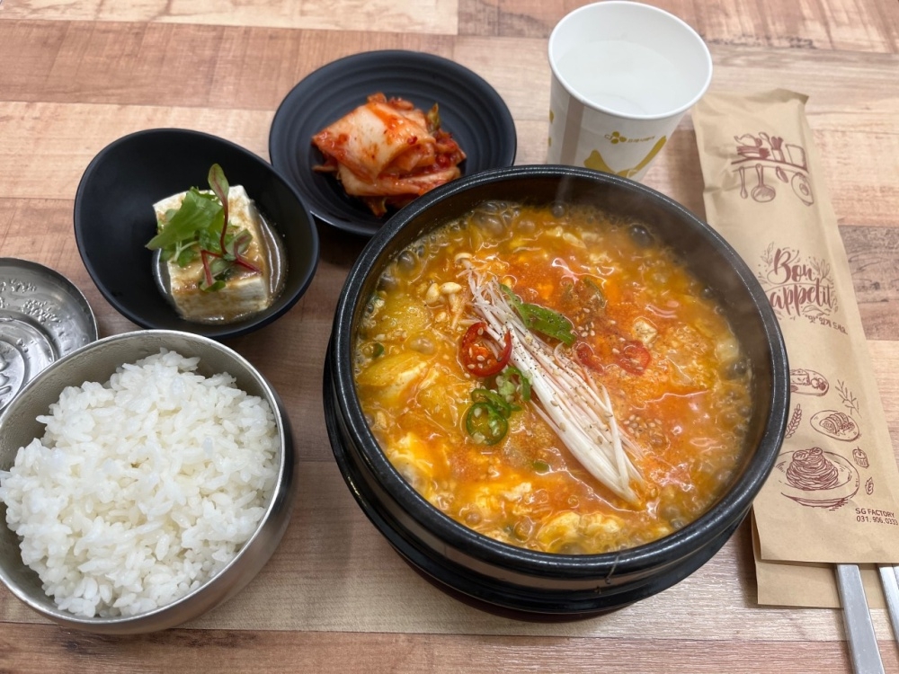마포 아현역에서 맛보는 고소함의 결정체, 5천원 순두부찌개, 짬뽕순두부찌개, 두부조림 맛집 추천 생방송투데이 리얼맛집 오늘방송 맛있고 싸다고
