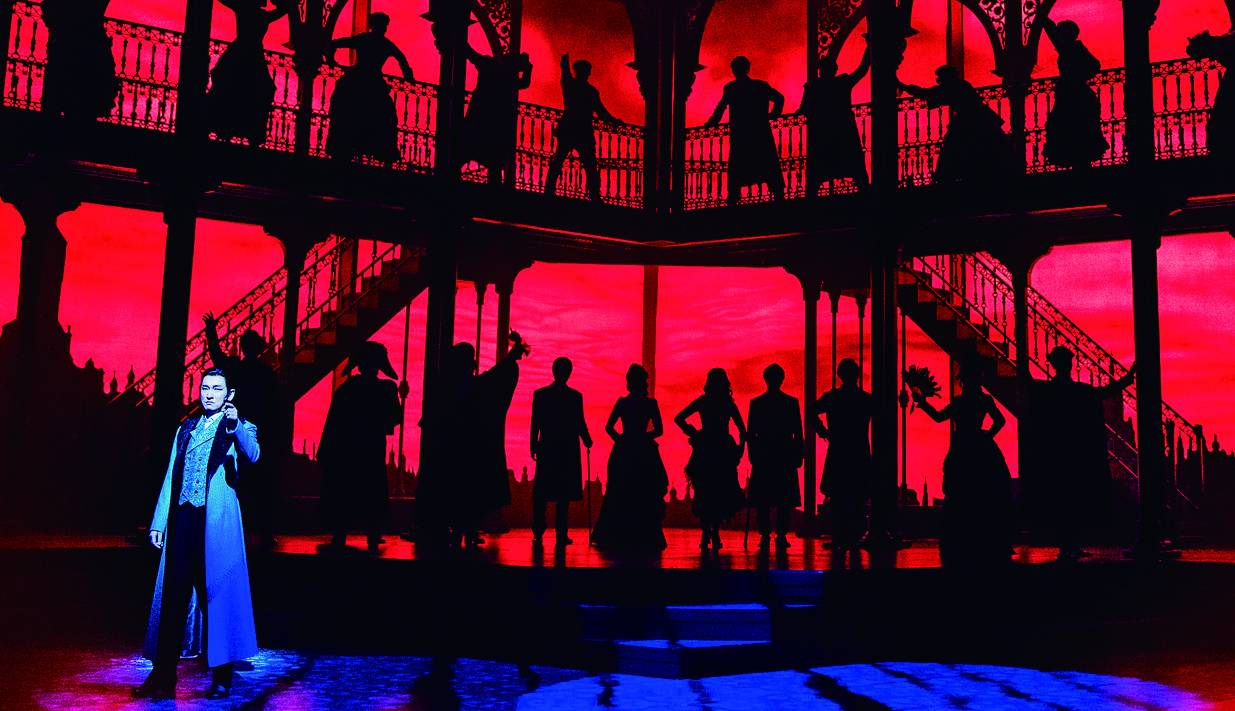 한국에서 진행된 뮤지컬 '지킬 앤 하이드'의 한 장면