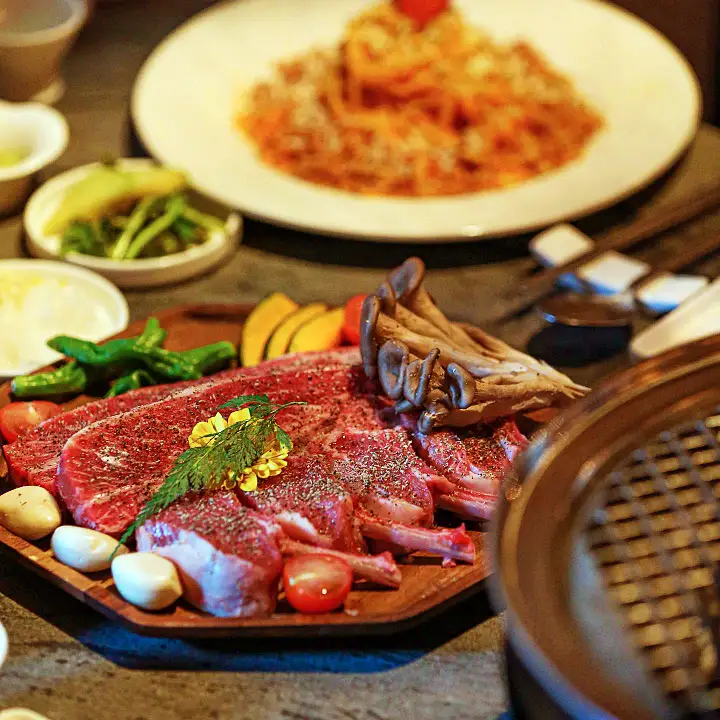 줄서는식당 45회 강경준 화로구이 꽃갈비 소갈비 양갈비 양념뼈목살 우엉 청어알밥 용산 용리단길 맛집 권율 추천 소개