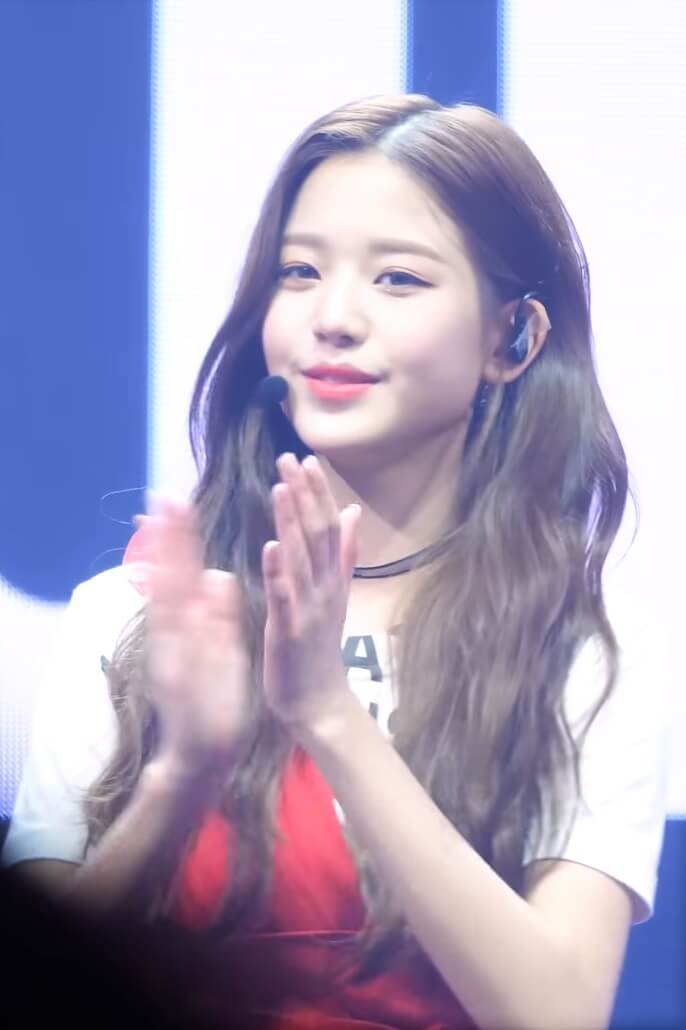 2018년 데뷔쇼케이스에서 장원영