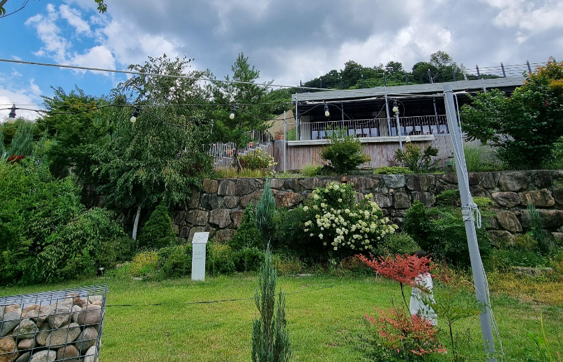 청도 캠프닉 카페 '헬로선샤인'