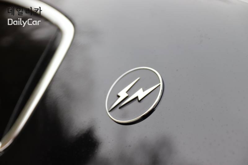 마세라티 ‘기블리 GT 프라그먼트 에디션’