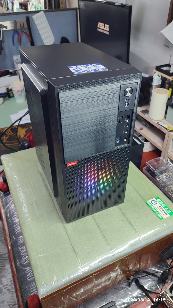 라벤타 LV MINI PLUS 케이스 전면 LED가 은은합니다.