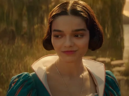 영화 백설공주 정보 출연진 실사 원작 차이점 관람전 알고보면 좋은 5가지