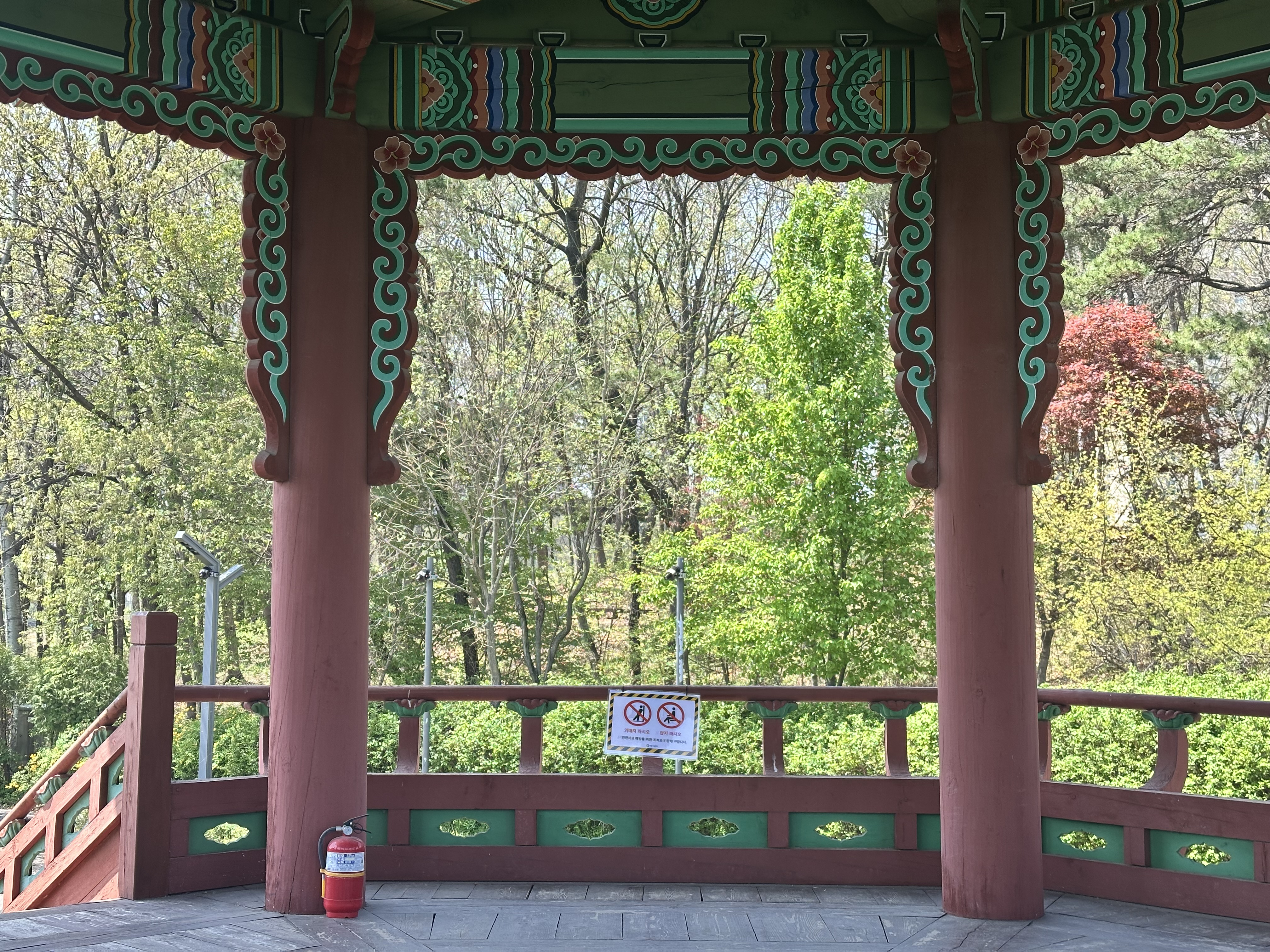 봄·가을 주말·공휴일 낮 시간대 전기요금 반값 할인 진행된다.