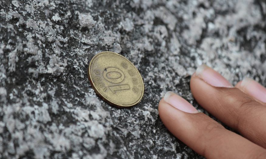 발냄새 안나게 하는 방법에 도움이 되는 십원짜리 동전