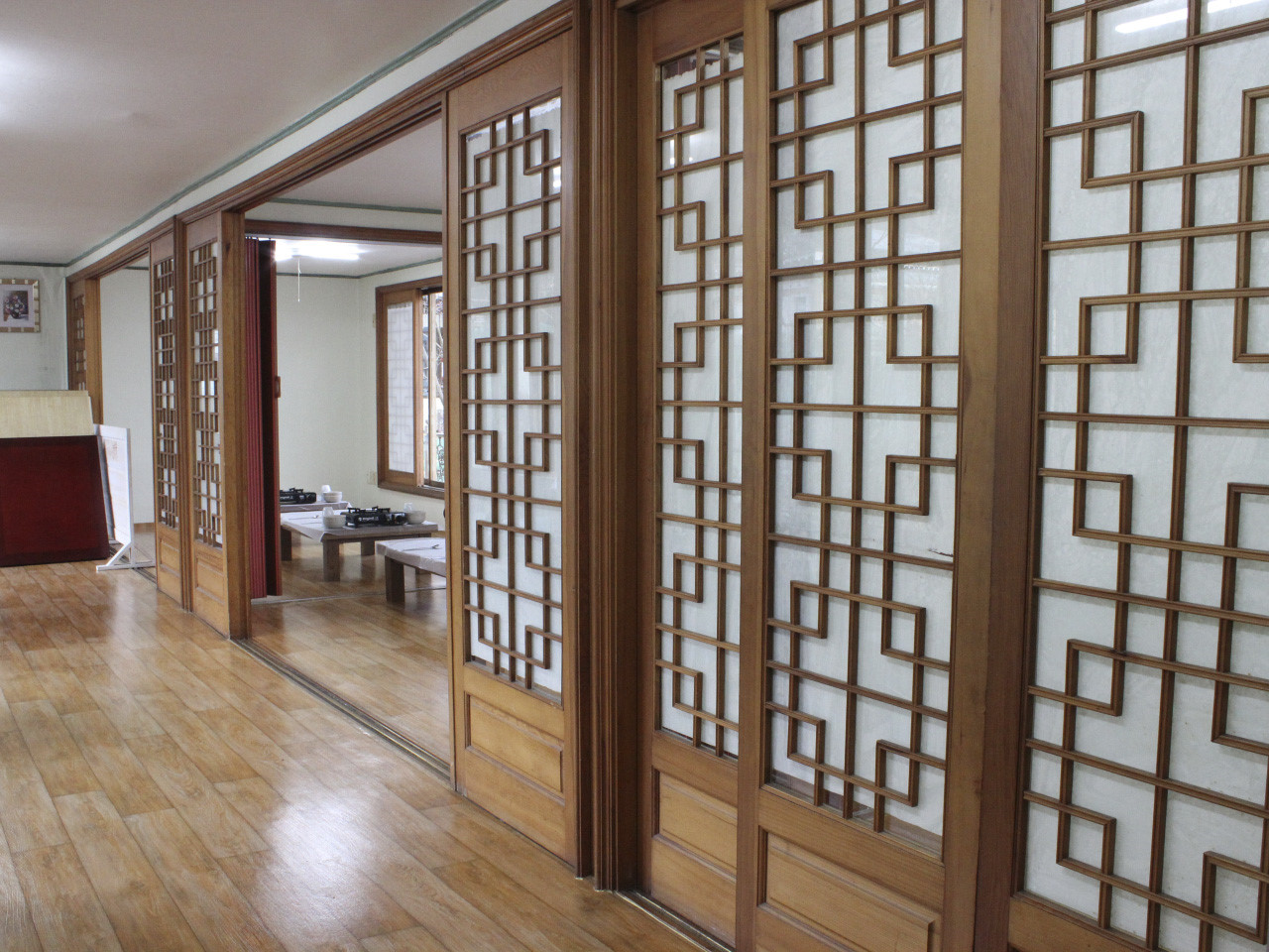 먹거리창고-실내전경