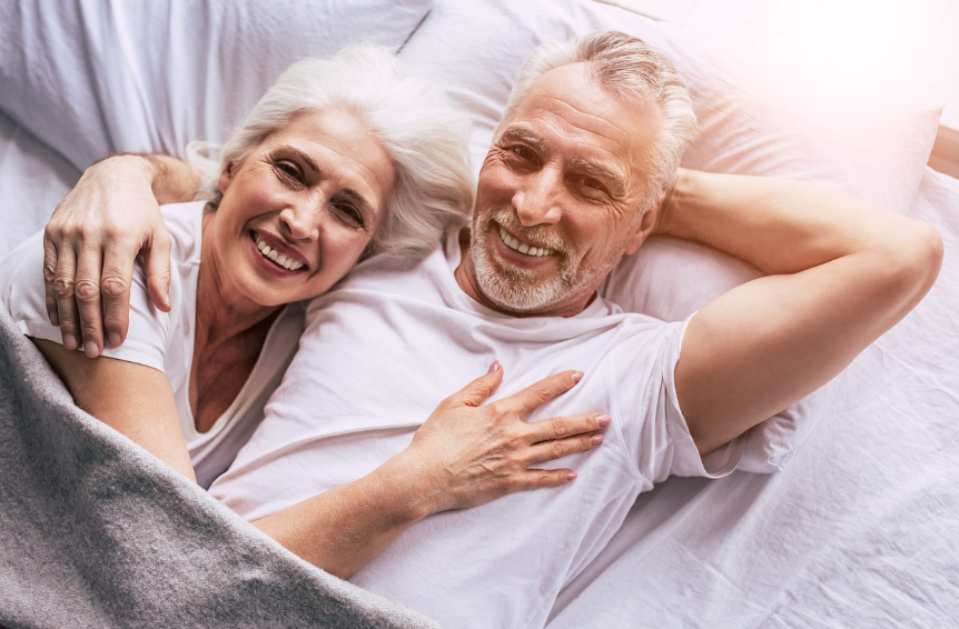 신혼부부에게 어울리는 침대 관련 사진