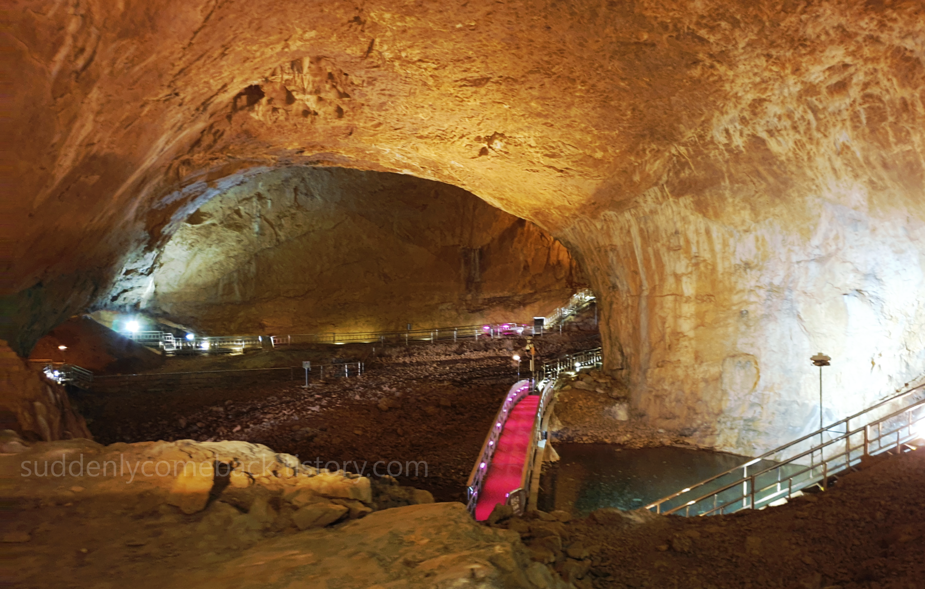환선굴-내부-다리