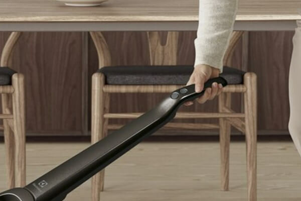 WQ61-1OGG 무선청소기_가벼운무게