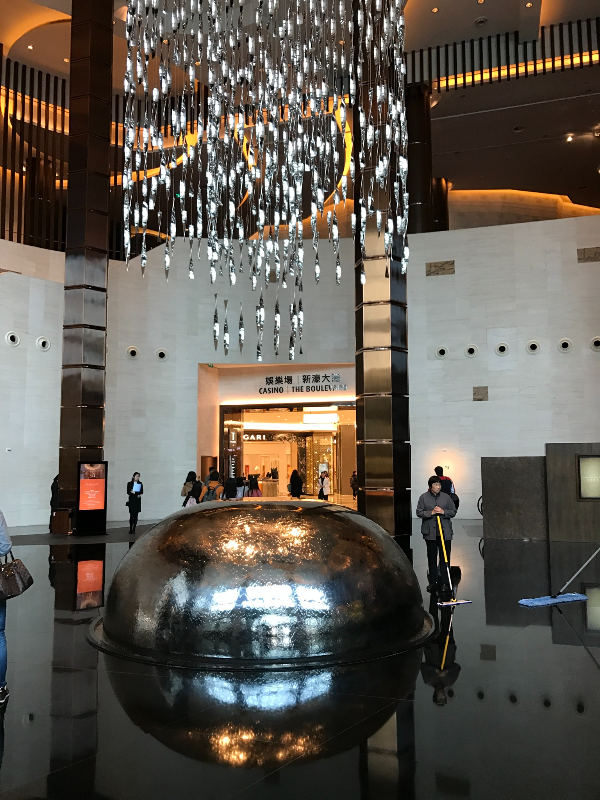 city of dreams 공연장 가는길 2