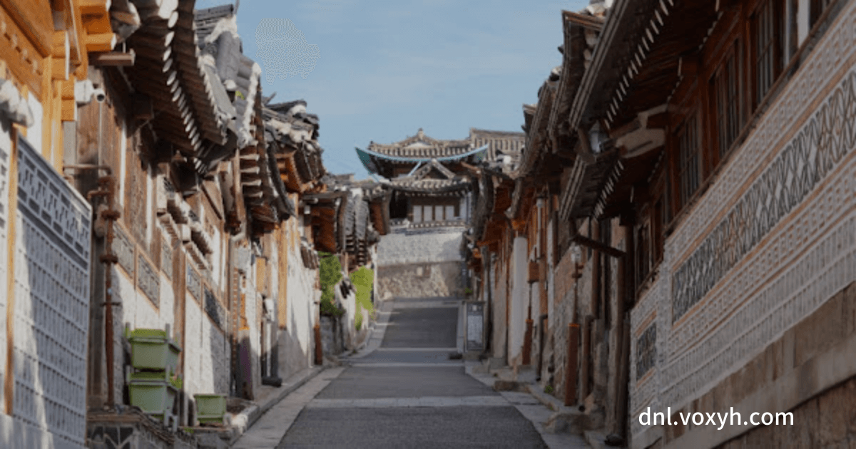 북촌 한옥마을 (Bukchon Hanok Village)