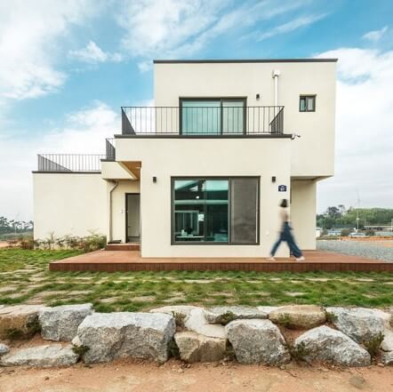 전원주택-신축건물-넓은집-큰집으로-이사