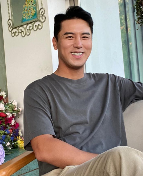 가수 장민호 키 나이 몸무게 소속사 음반 혈액형 MBTI