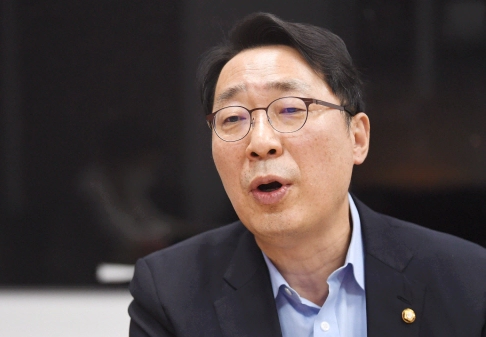 윤영찬 국회의원 프로필 재산 지역구