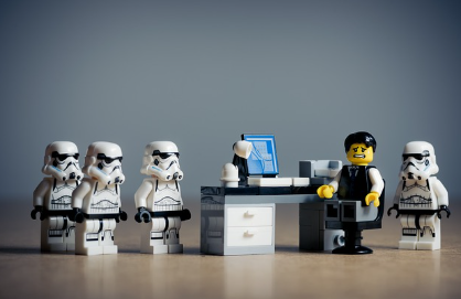 연봉 1억 원 이상? 희귀한 고소득 직업 TOP 10