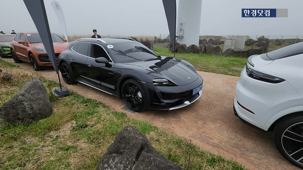 포르쉐 '타이칸 터보 크로스 투리스모'