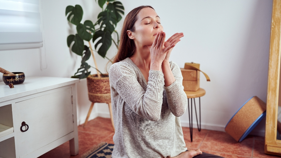 코로 숨 쉬기 연습