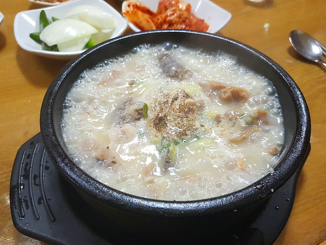 순대국 뚝배기