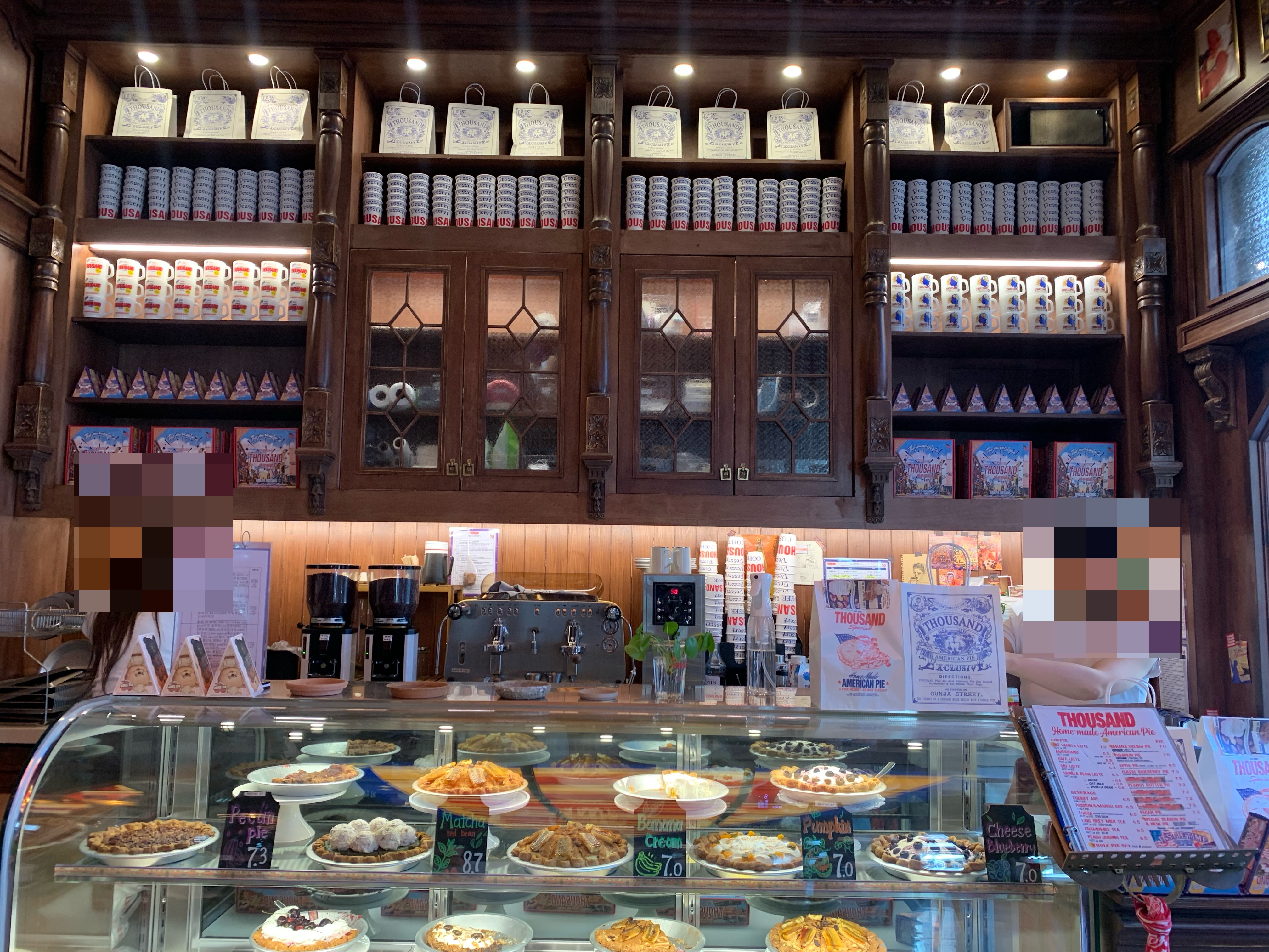 따우전드 성수 내부 인테리어와 분위기1