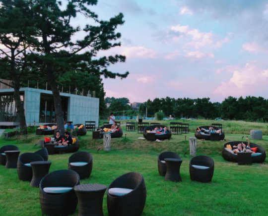 중문 해변 라운지바 '바다다'