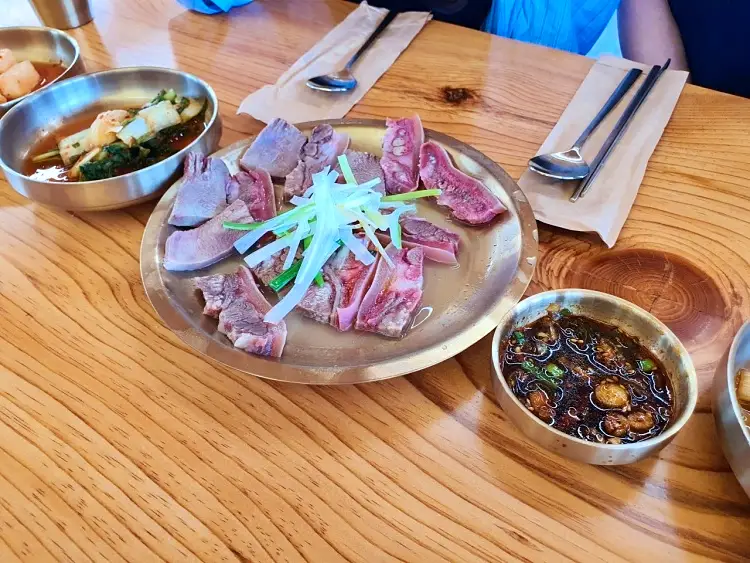 집사부일체 정준호 신현준 브로맨스 백종원 3대천왕 70년 전통 소머리국밥, 수육, 특국밥 맛있는 식당 충남 예천 삽교 맛집 소개
