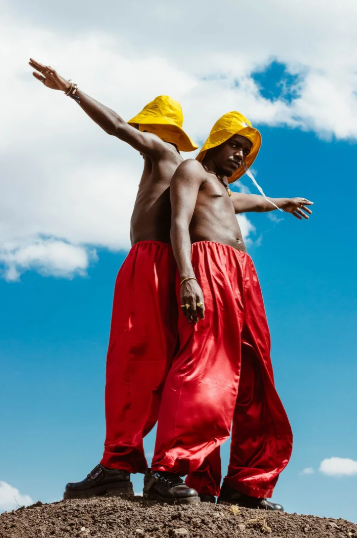 오버핏 바지의 모습